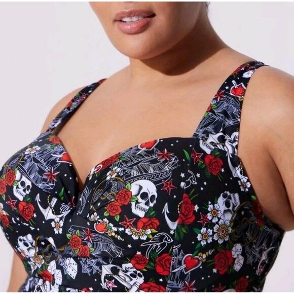 Torrid SIZE 4 (26) Bathing Suit SWIMSUIT Romper Tattoo Skull Dice Roses PREOWNED - Picture 10 of 10